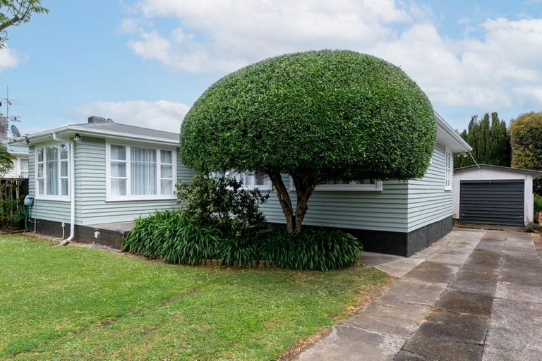 Photo of property in 13 Matapouri Road, Mangere Bridge, Auckland, 2022