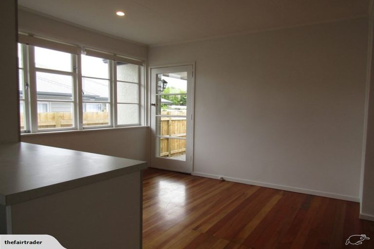 Photo of property in 2 Forth Terrace, Roslyn, Palmerston North, 4414