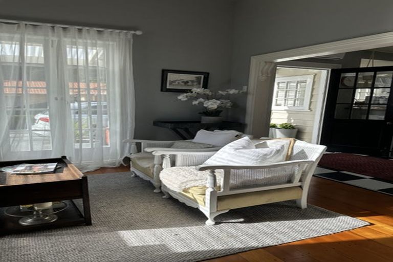 Photo of property in 98 Hatea Drive, Regent, Whangarei, 0112