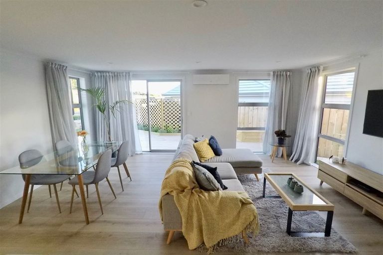 Photo of property in 5 Sauterne Road, Kumeu, 0810