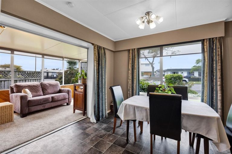 Photo of property in 5 Green Lane, Hawera, 4610