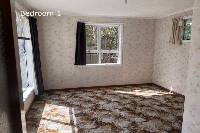 Photo of property in 106 Golf Road, New Lynn, Auckland, 0600