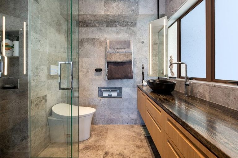 Photo of property in 4/6a The Promenade, Takapuna, Auckland, 0622