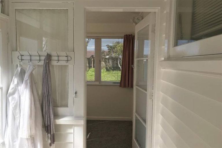 Photo of property in 1/78 College Road, Northcote, Auckland, 0627