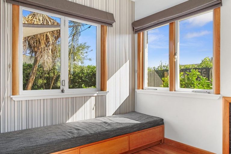 Photo of property in 18 Bolmuir Road, Forest Lake, Hamilton, 3200