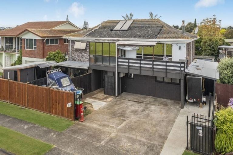 Photo of property in 19 Domain Road, Weymouth, Auckland, 2103