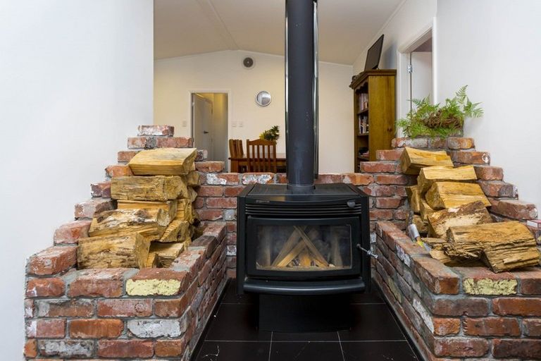 Photo of property in 27 Kiwi Street, Heretaunga, Upper Hutt, 5018