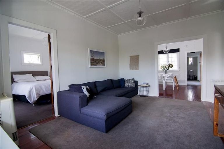 Photo of property in 16 Burrows Place, Frankton, Hamilton, 3204