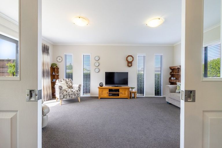 Photo of property in 10 De La Mare Drive, Leamington, Cambridge, 3432