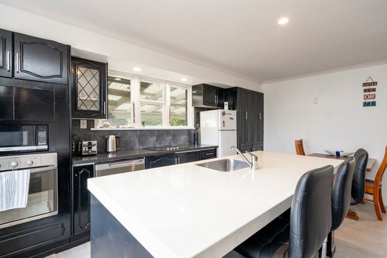 Photo of property in 44 Ocean Beach Road, Bluff, 9814