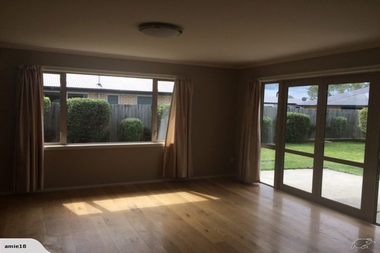 Photo of property in 41 Factory Road, Belfast, Christchurch, 8051