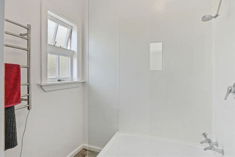 Photo of property in 24 Leitch Street, Somerfield, Christchurch, 8024