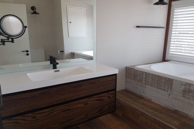 Photo of property in 381 Batty Road, Karaka, Papakura, 2580