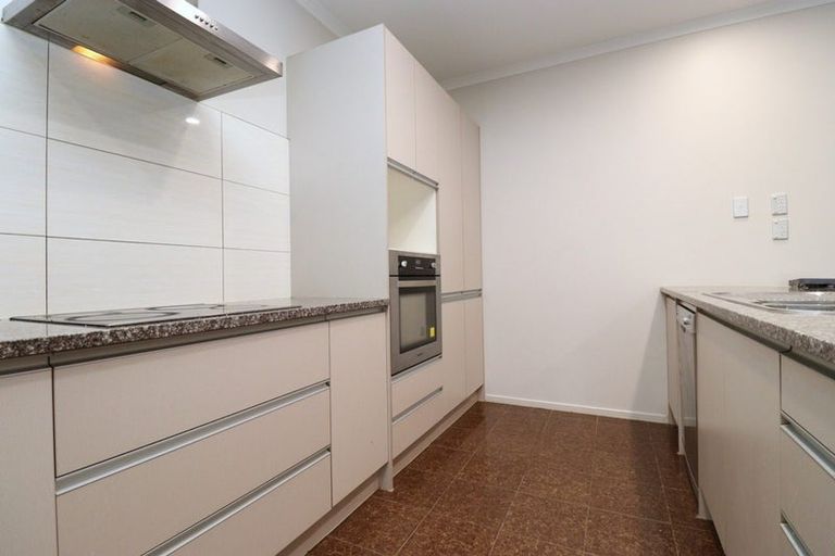 Photo of property in 15a/132 Stancombe Road, Flat Bush, Auckland, 2016