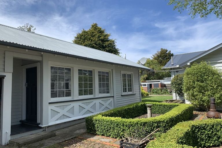 Photo of property in 3 Golf Road, Heretaunga, Upper Hutt, 5018