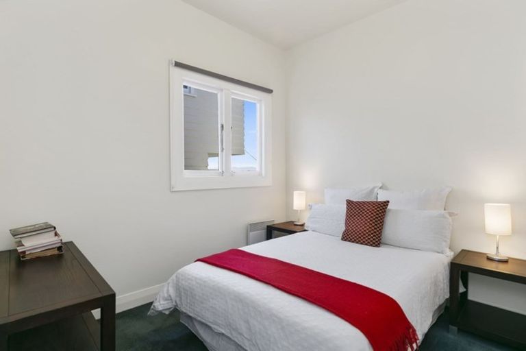 Photo of property in 12 Highbury Road, Highbury, Wellington, 6012