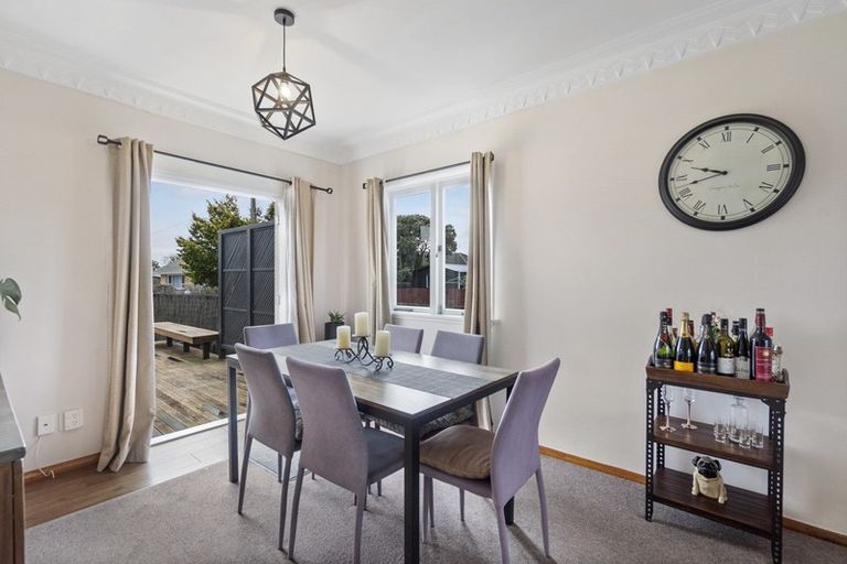 Photo of property in 52 Storey Avenue, Forest Lake, Hamilton, 3200