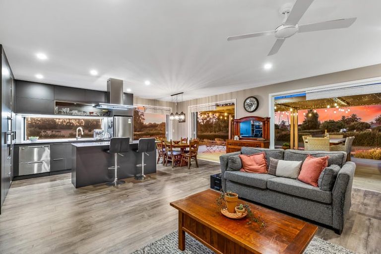 Photo of property in 34 Brookvale Lane, Taupaki, 0782