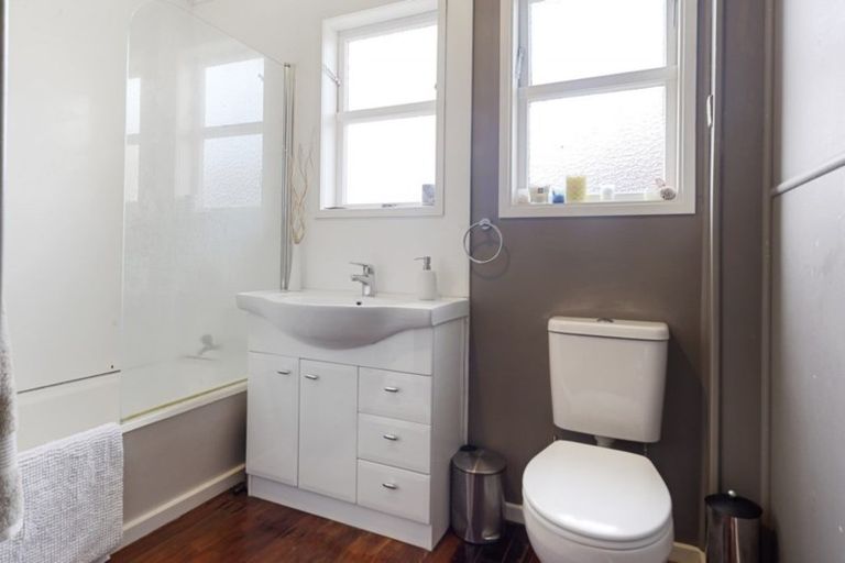 Photo of property in 99 Fairfield Road, Fairfield, Hamilton, 3214