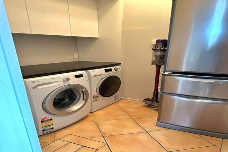 Photo of property in 21 Riverside Drive, Waiwhetu, Lower Hutt, 5010