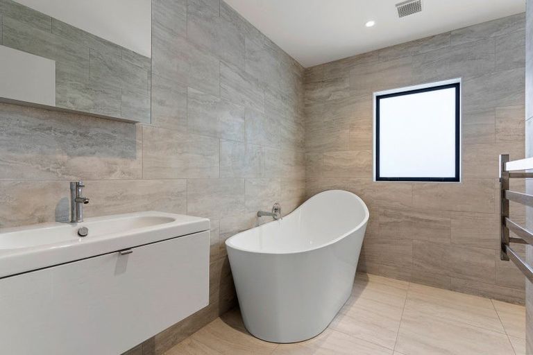 Photo of property in 114 Tamaki Road, Whangamata, 3620