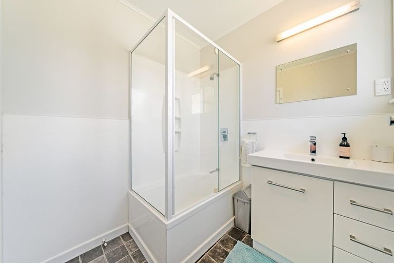 Photo of property in 4 Hikurangi Street, Trentham, Upper Hutt, 5018