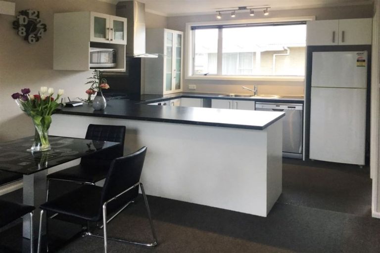 Photo of property in 5 Dunluce Place, Hornby, Christchurch, 8042