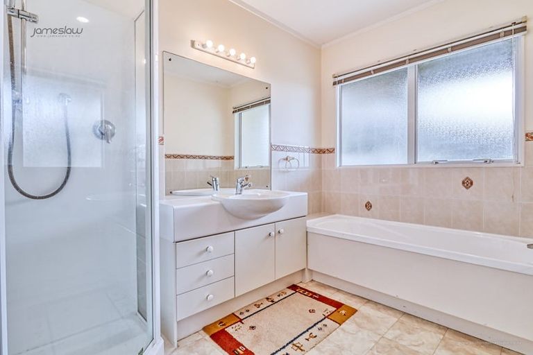 Photo of property in 1/17 Cambric Place, Botany Downs, Auckland, 2010