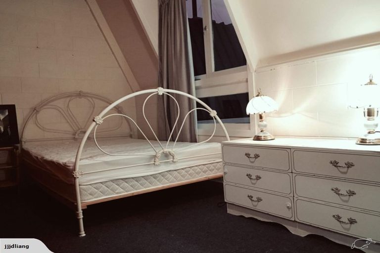 Photo of property in 24/10 Pitarua Street, Thorndon, Wellington, 6011