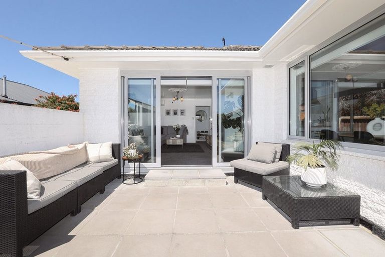 Photo of property in 80 Pacific Road, North New Brighton, Christchurch, 8083