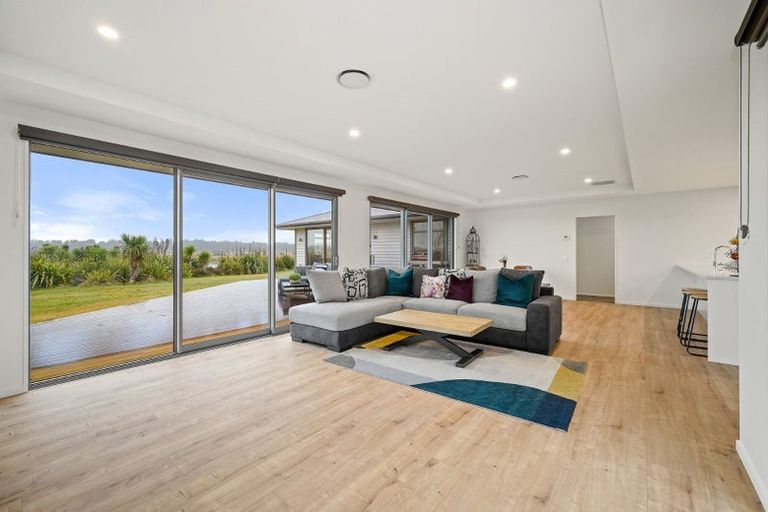 Photo of property in 12 Marangai Drive, Pegasus, 7612