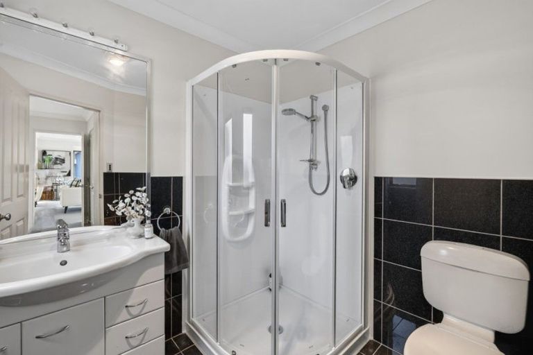 Photo of property in 1 Motiti Road, Papamoa Beach, Papamoa, 3118