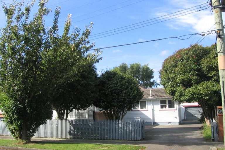 Photo of property in 25 Robertson Street, Elderslea, Upper Hutt, 5018