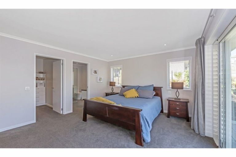 Photo of property in 200 Harris Drive, Silverdale, 0932