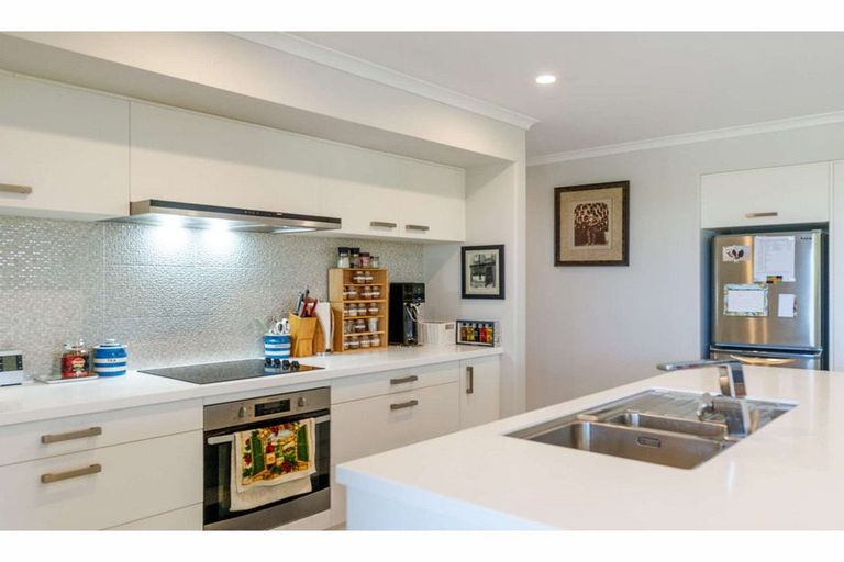 Photo of property in 14 Greenway Drive, Kerikeri, 0230