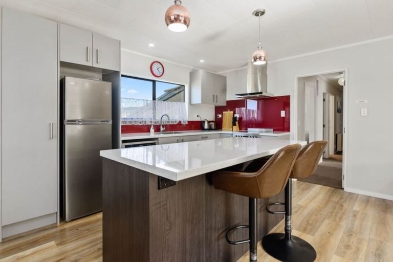 Photo of property in 28 Ruby Place, Pukehangi, Rotorua, 3015