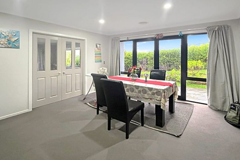 Photo of property in 12 Aotea Drive, Aotea, Porirua, 5024