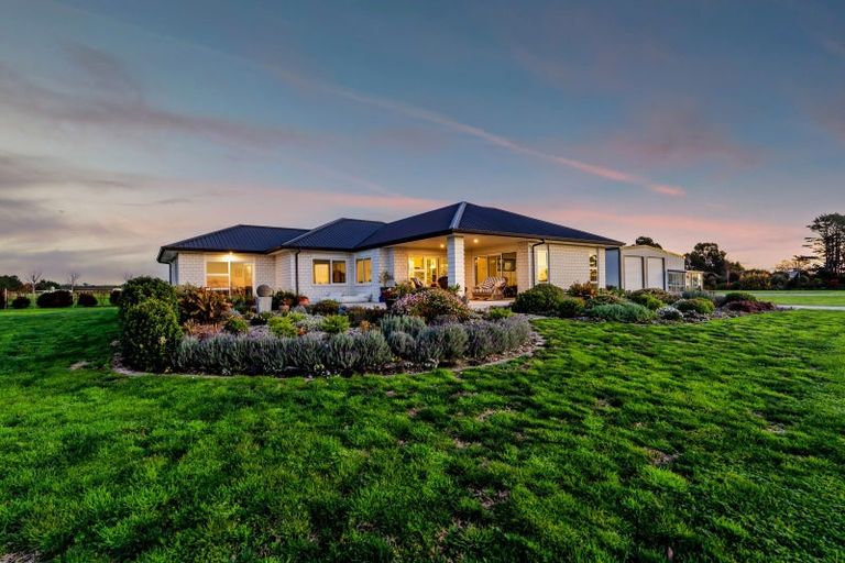 Photo of property in 60 Turangi Road, Motunui, Waitara, 4383