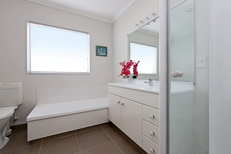 Photo of property in 3 Aintree Place, Taradale, Napier, 4112