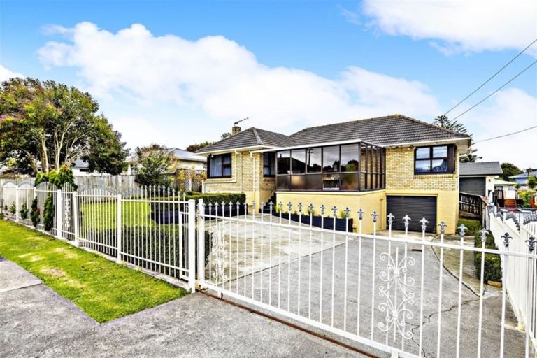 Photo of property in 1/55 Mcannalley Street, Manurewa East, Auckland, 2102