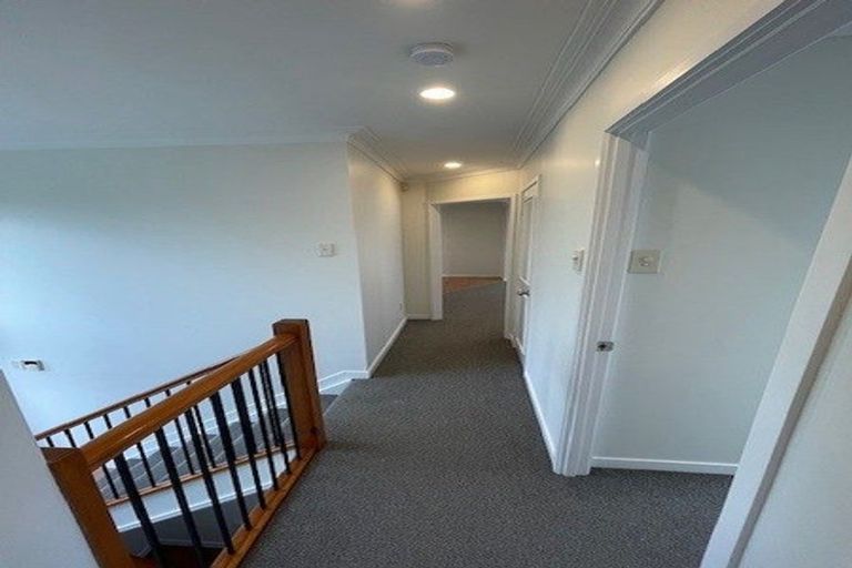 Photo of property in 2/185 Shakespeare Road, Milford, Auckland, 0620