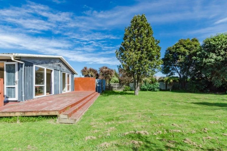 Photo of property in 9 Makarini Street, Paraparaumu, 5032