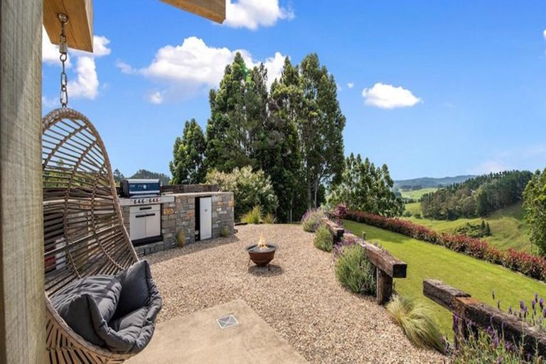 Photo of property in 684 Blackbridge Road, Waitoki, Kaukapakapa, 0871