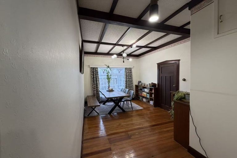 Photo of property in 8 Nikau Street, New Lynn, Auckland, 0600
