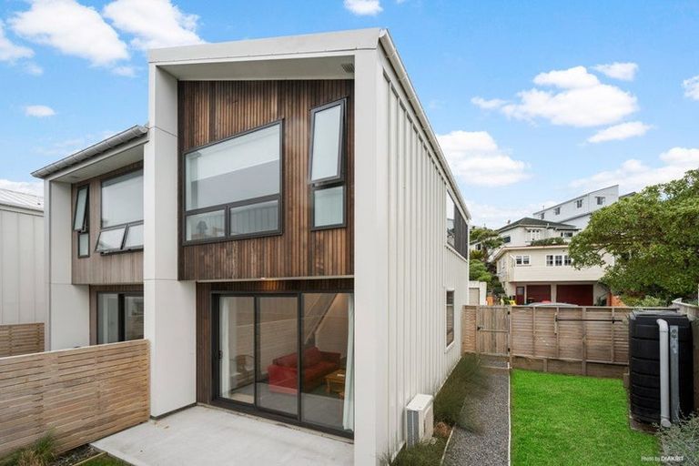 Photo of property in 1a Mamari Street, Rongotai, Wellington, 6022