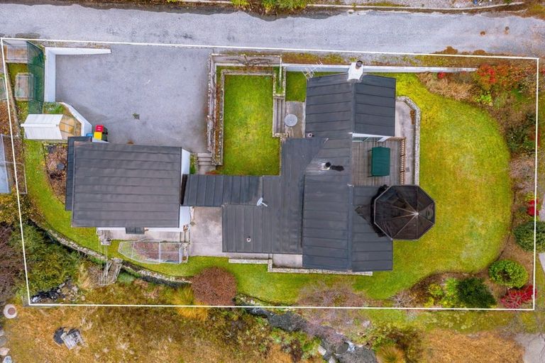 Photo of property in 22 Tenby Street, Wanaka, 9305