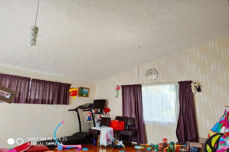 Photo of property in 18 Annison Avenue, Glen Eden, Auckland, 0602