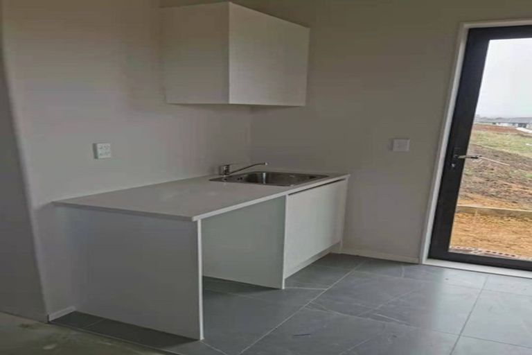 Photo of property in 17 Peacock Place, Pokeno, 2402