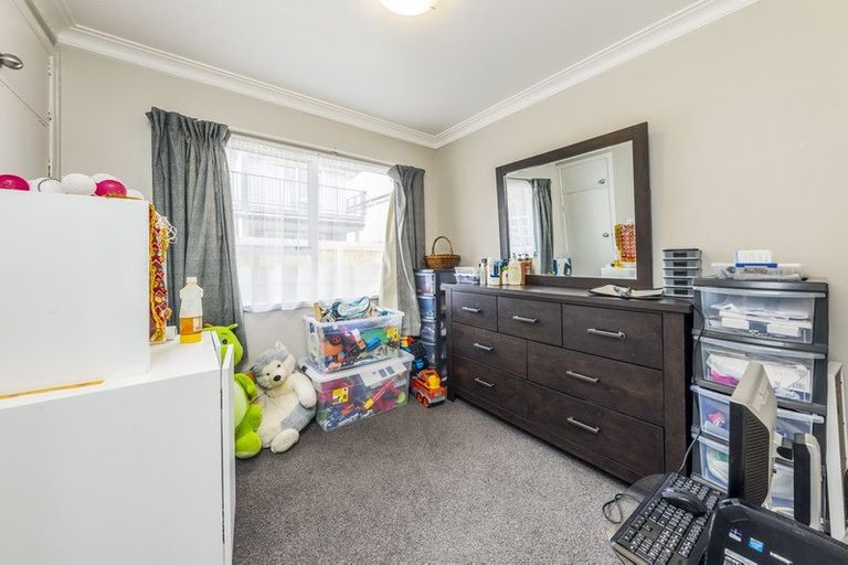 Photo of property in 2/30 Takanini Road, Takanini, 2112