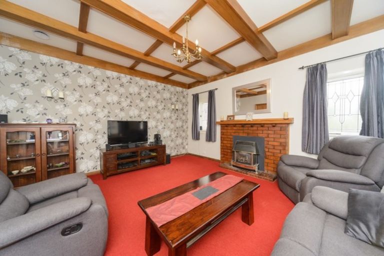 Photo of property in 12 Grey Street, Marton, 4710